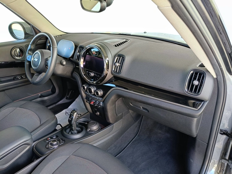 10 - MINI Countryman Mini Countryman 1.5 Cooper Essential auto