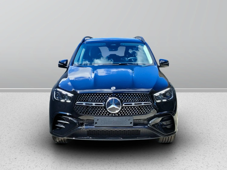 2 - Mercedes-Benz GLE 300 d 4MATIC