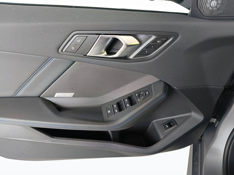 12 - BMW Serie 1 BMW M135 xDrive