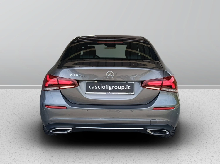 4 - Mercedes-Benz Classe A 180 d Sport auto