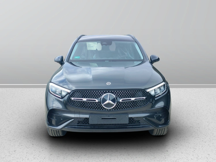 2 - Mercedes-Benz GLC 300 de 4MATIC