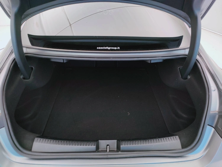 5 - Mercedes-Benz CLA Coupe 200 d Premium auto