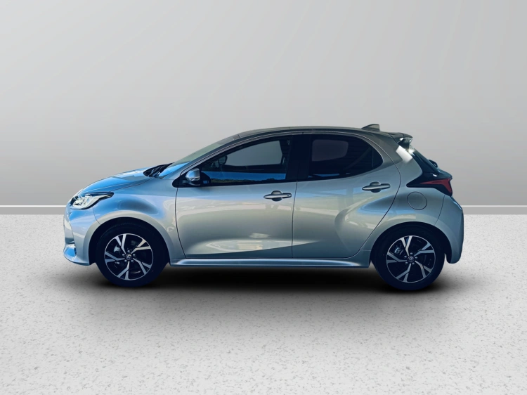 3 - Toyota Yaris Yaris 1.5h Trend