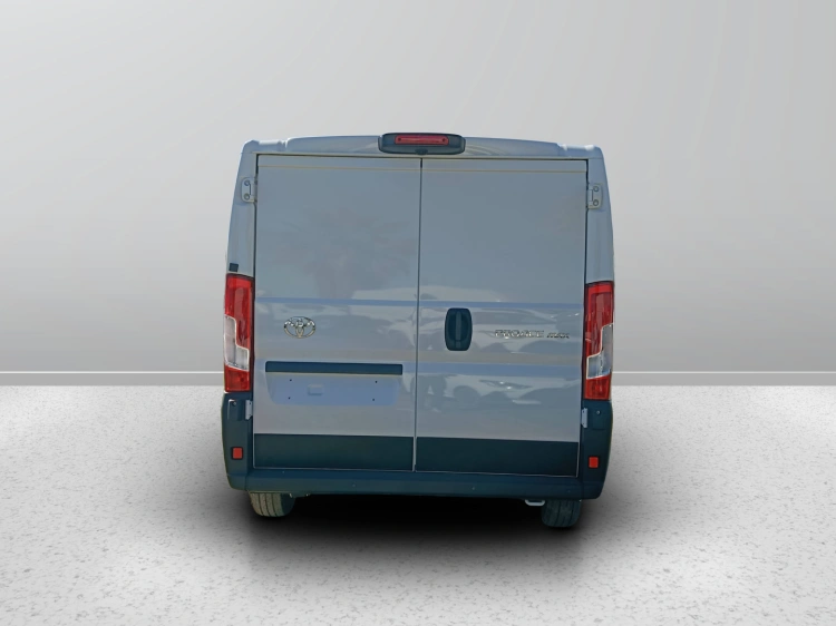 4 - Toyota Professional Proace Max PMAXVAN 120M L2H1 33 BUS MY25