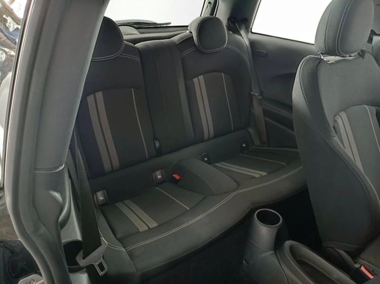 11 - MINI Cooper Mini 3p Cooper SE Classic auto