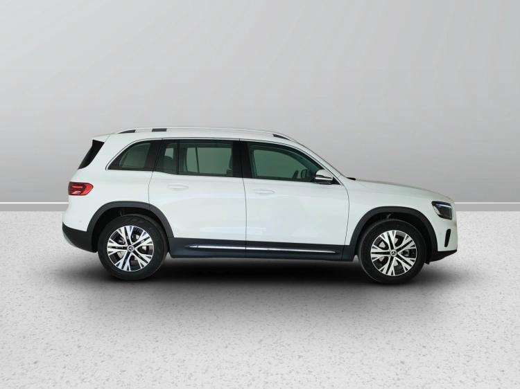 7 - Mercedes-Benz GLB 180 d Progressive Advanced auto