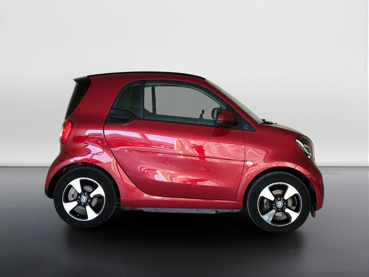 7 - smart fortwo Fortwo eq Passion 22kW
