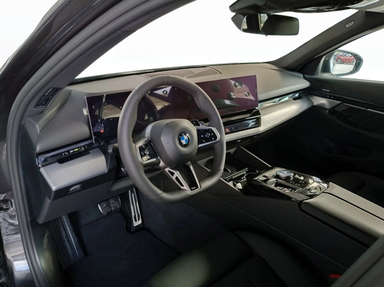 7 - BMW Serie 5 BMW 520d Touring