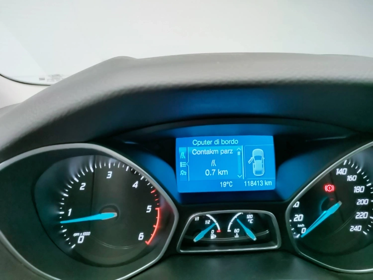 15 - Ford Focus Focus SW 1.6 tdci Titanium 115cv