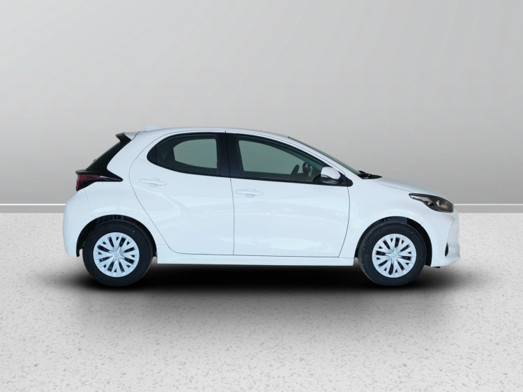 7 - Toyota Yaris Yaris 1.0 Active