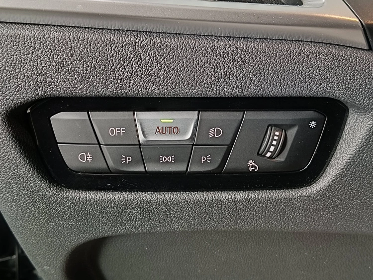 16 - BMW Serie 3 320d Touring mhev 48V Msport xdrive auto