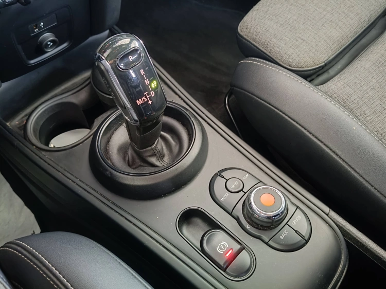 16 - MINI Countryman Mini Countryman 1.5 One D Northwood Edition auto