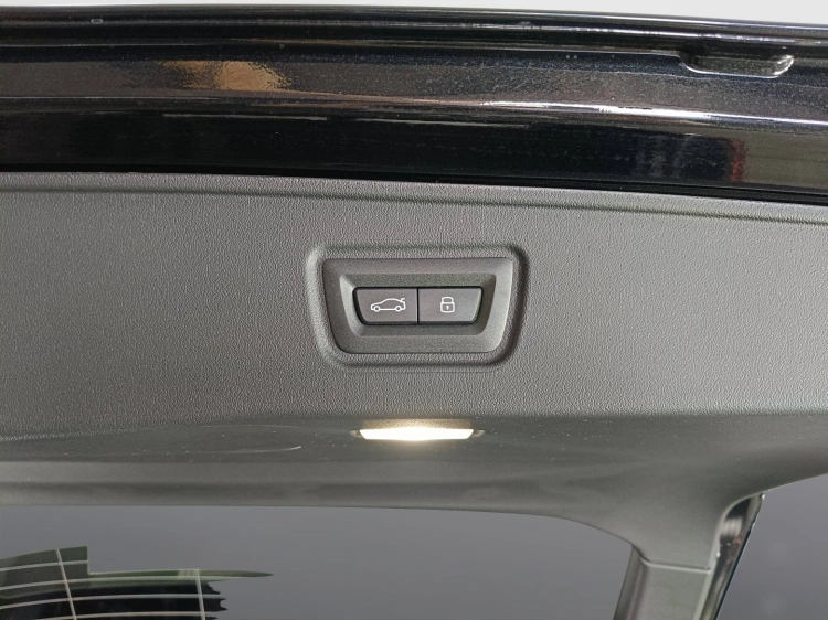 22 - BMW M M5 M5 Touring