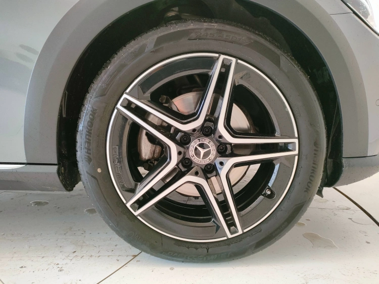 8 - Mercedes-Benz Classe E SW All-Terrain 220 d Premium 4matic auto my20