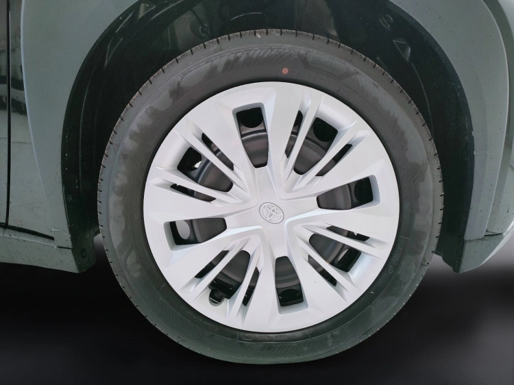 8 - Toyota Aygo X AYGO X 10B MT ACTIVE MY24