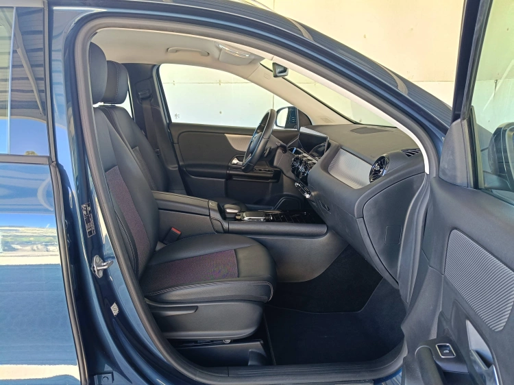 11 - Mercedes-Benz GLA 180 d Sport Plus auto