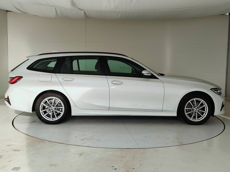 7 - BMW Serie 3 318d Touring mhev 48V Business Advantage auto