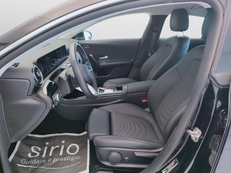 12 - Mercedes-Benz CLA Shooting Brake 180 d Advanced auto