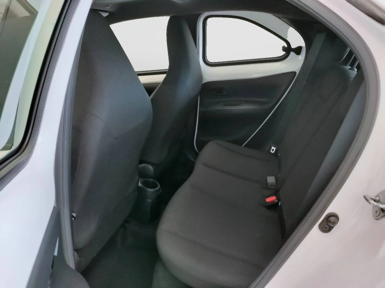 15 - Toyota Aygo X Aygo X 1.0 Active 72cv
