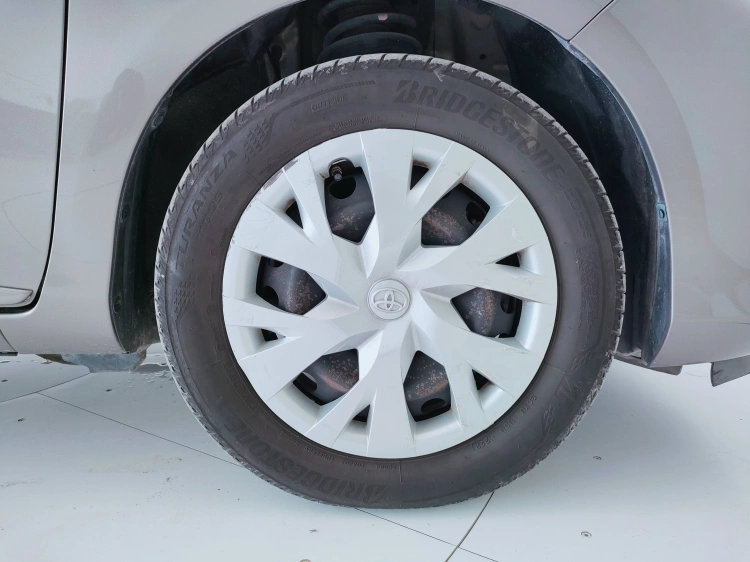 8 - Toyota Yaris Yaris 5p 1.5h Active my18