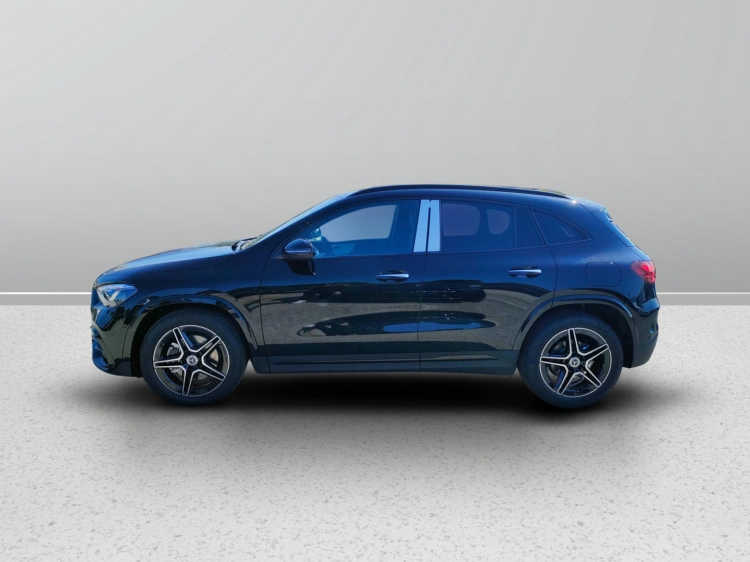 3 - Mercedes-Benz GLA 200 d automatic