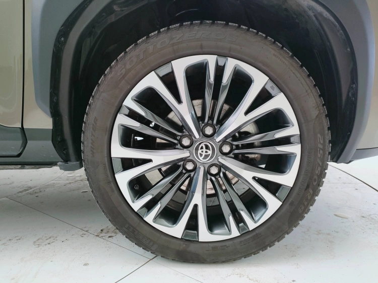 8 - Toyota Yaris Cross Yaris Cross 1.5h Lounge fwd 116cv e-cvt