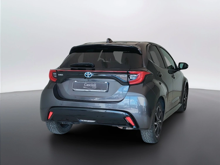 5 - Toyota Yaris Yaris 1.5h Lounge