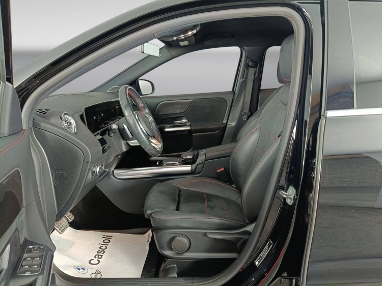 8 - Mercedes-Benz GLA GLA-H247 2020 - 180 d Premium auto