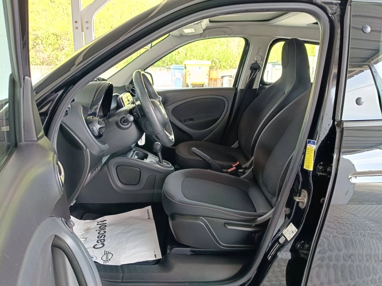8 - smart forfour Forfour 0.9 t Passion 90cv twinamic my18
