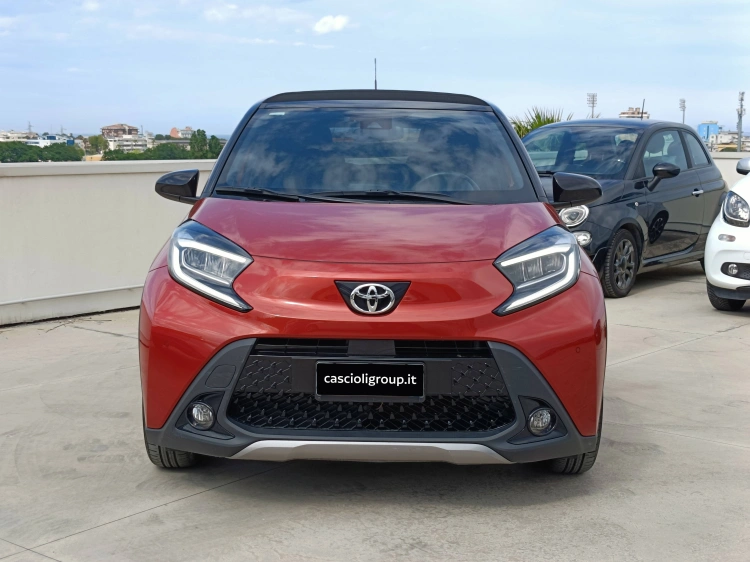 2 - Toyota Aygo X Aygo X 1.0 Lounge 72cv s-cvt