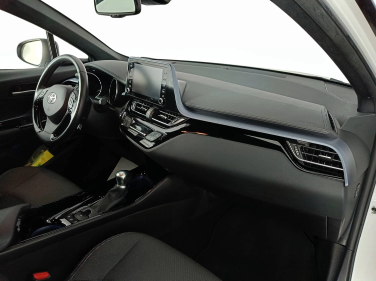 10 - Toyota C-HR C-HR 2.0h Trend e-cvt
