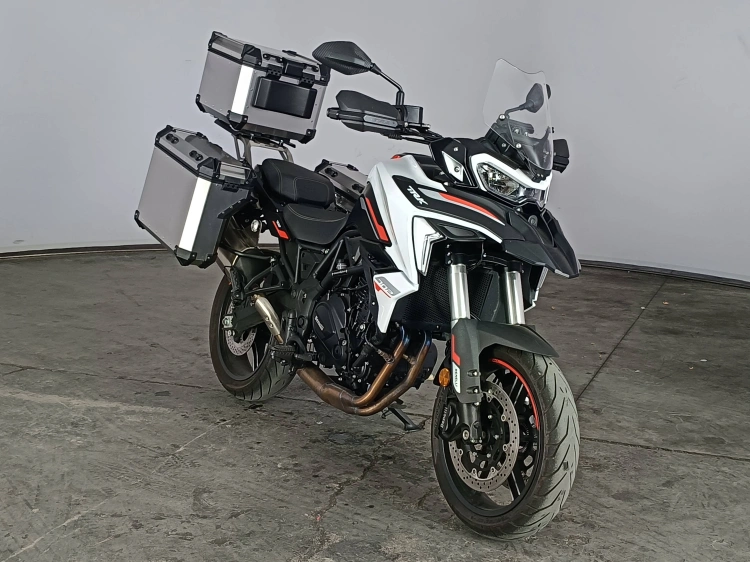 2 - Benelli TRK Trk 702 abs E5