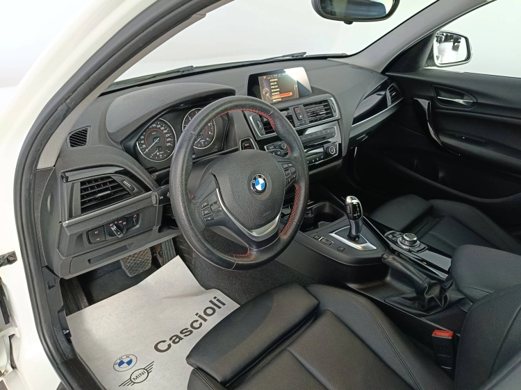 8 - BMW Serie 1 118d Sport 5p auto