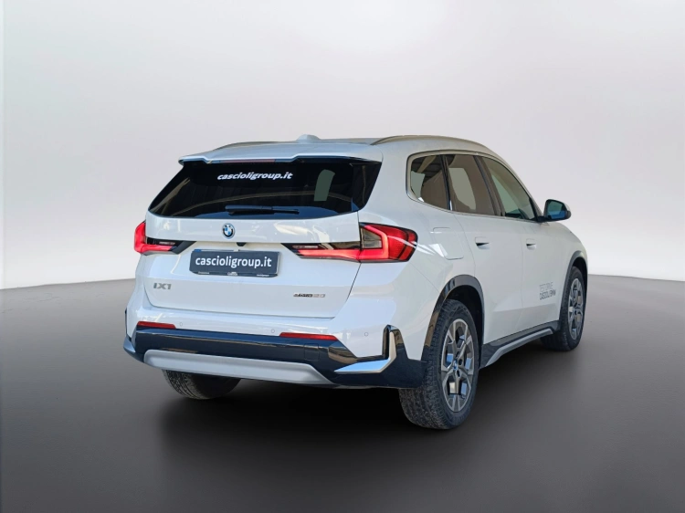 4 - BMW iX1 BMW iX1 eDrive20-Special Edition