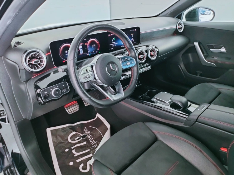 13 - Mercedes-Benz Classe A 200 d Premium Night edition 4matic auto