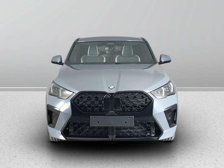 2 - BMW X2 BMW X2 sDrive18d