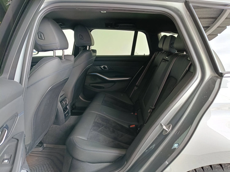 9 - BMW Serie 3 320d Touring mhev 48V Msport xdrive auto