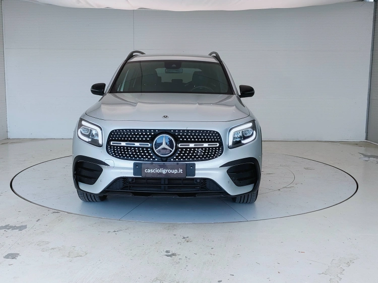 2 - Mercedes-Benz GLB 200 d Premium auto