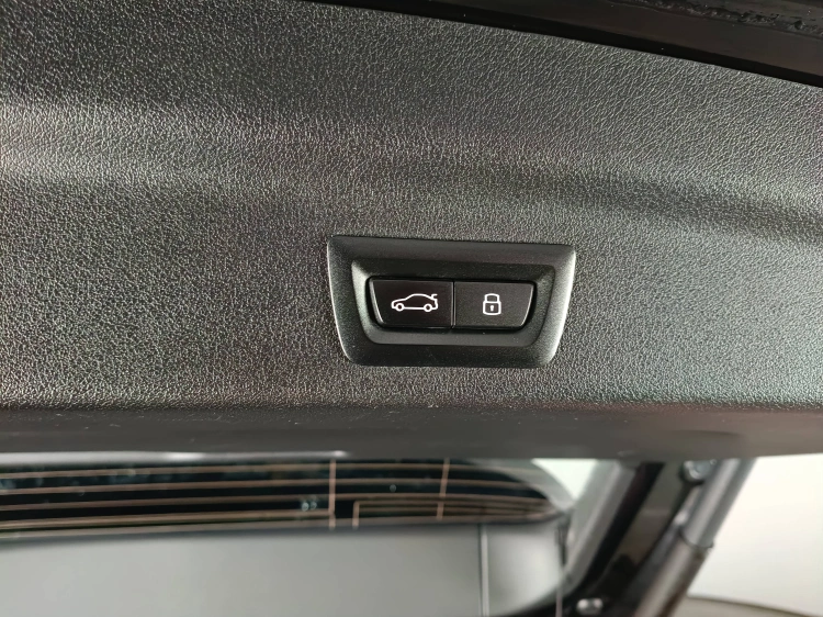 17 - BMW X1 X1 sdrive18d Edition Essence auto