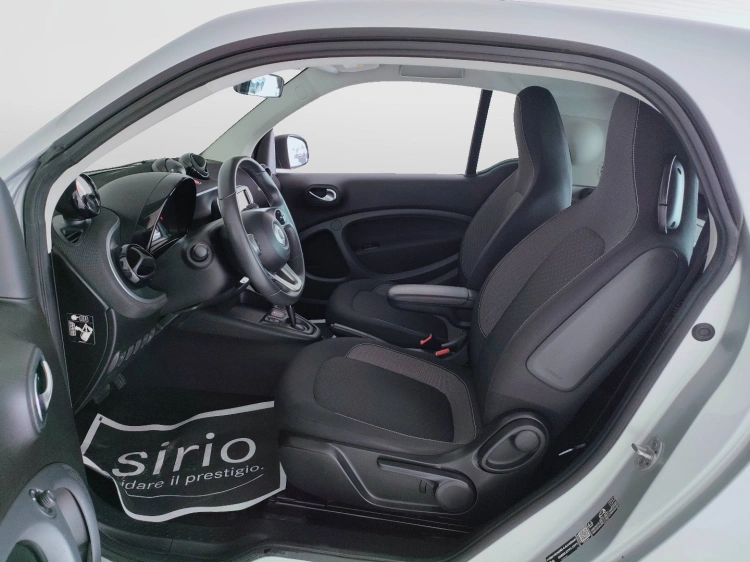 11 - smart fortwo Fortwo eq Passion 4,6kW