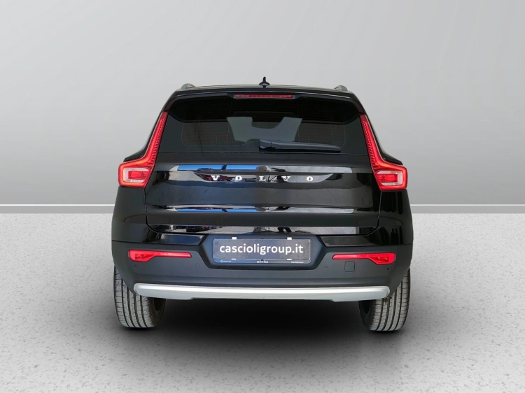 4 - Volvo XC40 XC40 2.0 d3 Momentum geartronic my20
