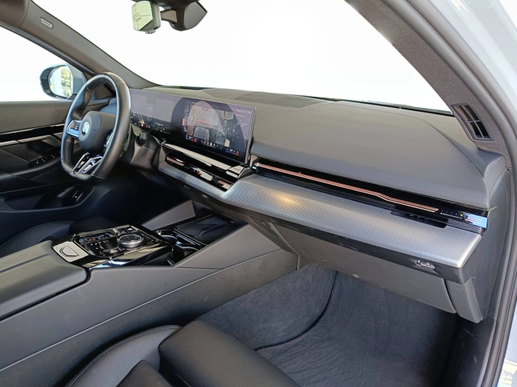 10 - BMW Serie 5 520d Touring 48V xdrive MSport Pro auto