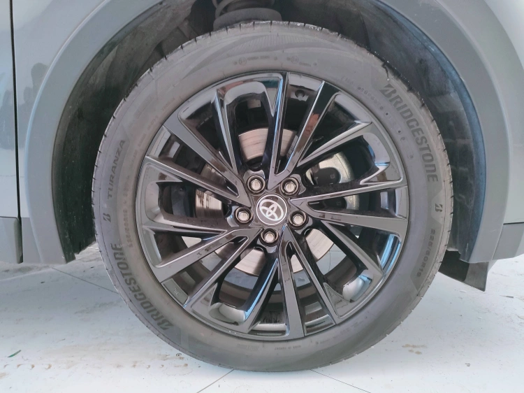 8 - Toyota C-HR C-HR 2.0 hev GR Sport awd e-cvt