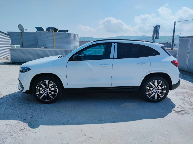 3 - Mercedes-Benz EQA 250+