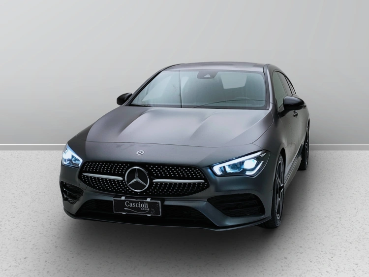 1 - Mercedes-Benz CLA Shooting Brake 200 d Premium 4matic auto