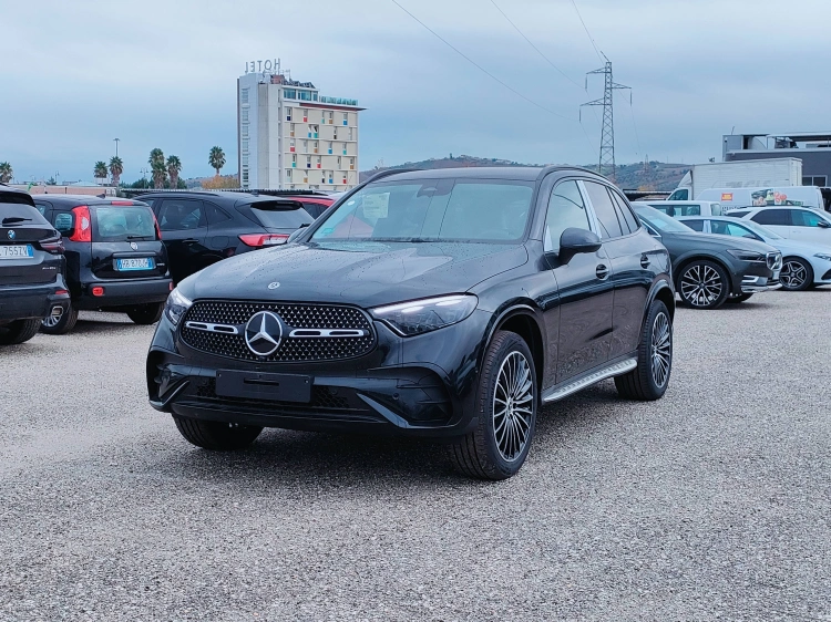 1 - Mercedes-Benz GLC 300 de 4MATIC