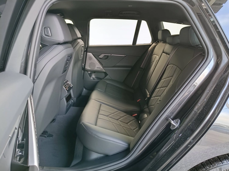 9 - BMW Serie 5 BMW 520d Touring