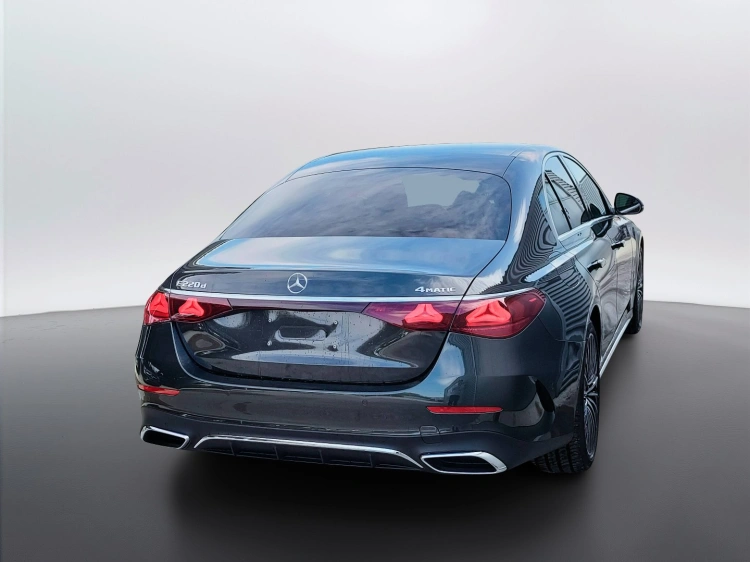 6 - Mercedes-Benz Classe E 220 d 4MATIC