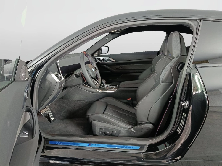 8 - BMW M M4 BMW M4 Competition M xDrive Coupé