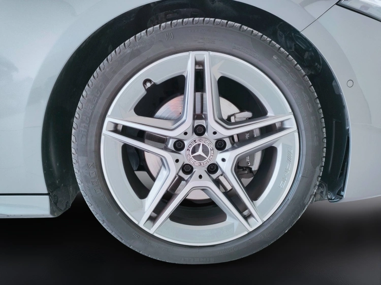 10 - Mercedes-Benz Classe A 180 d AMG Line Advanced Plus Digital Edition auto